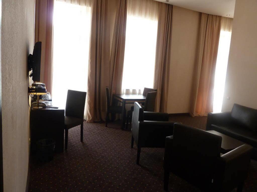Hotel Lomsia アハルツィヘ エクステリア 写真